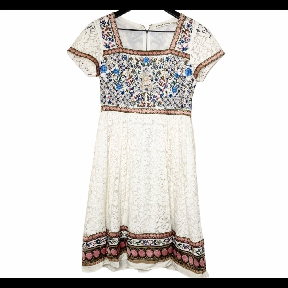 Alice + Olivia Asia Embroidered Babydoll Dress Women’s Size 2 - Picture 2 of 8